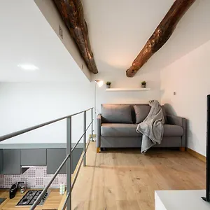  Apartament Af